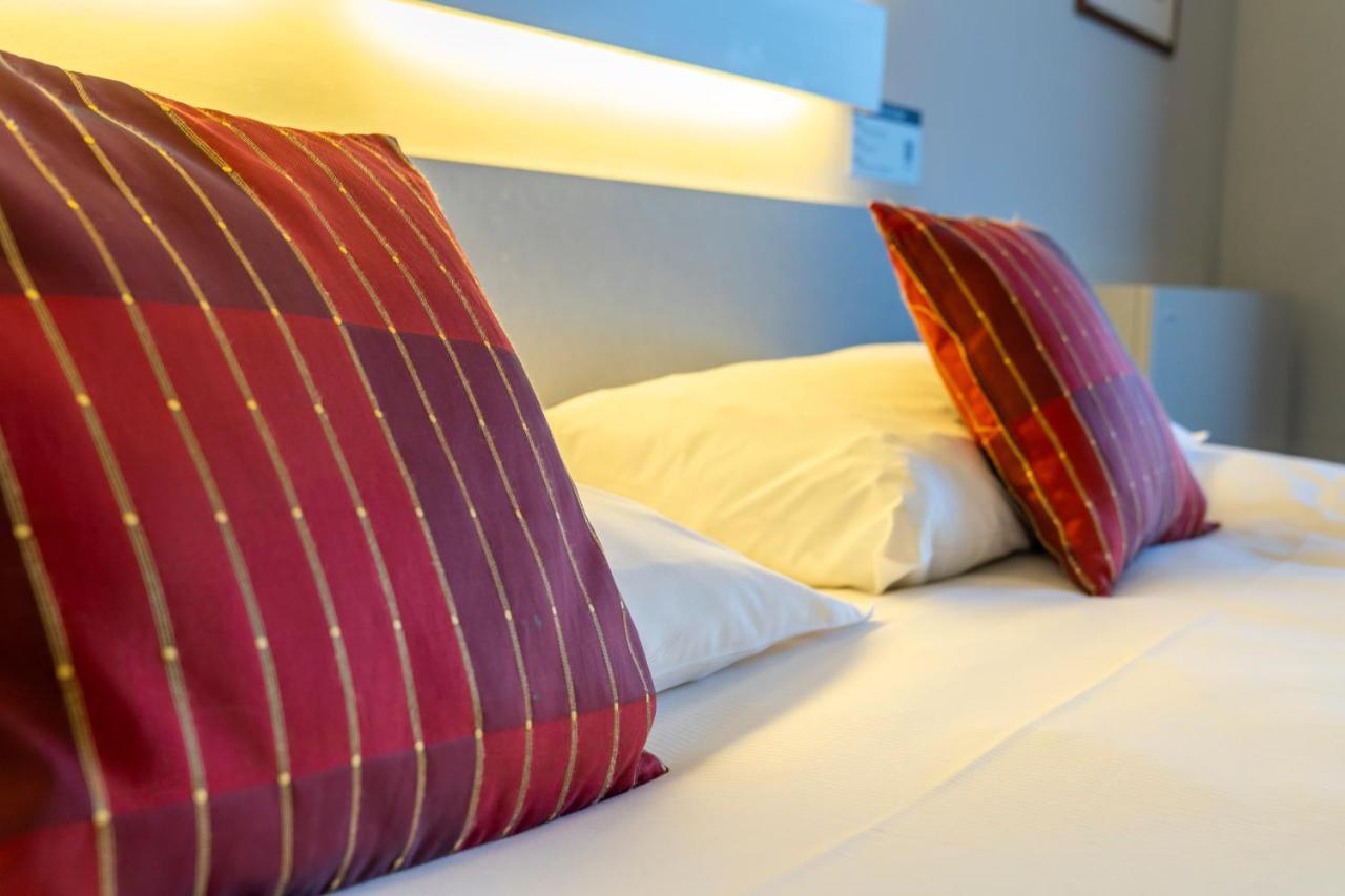 Hotel Ambiotel Тонгерен Екстер'єр фото